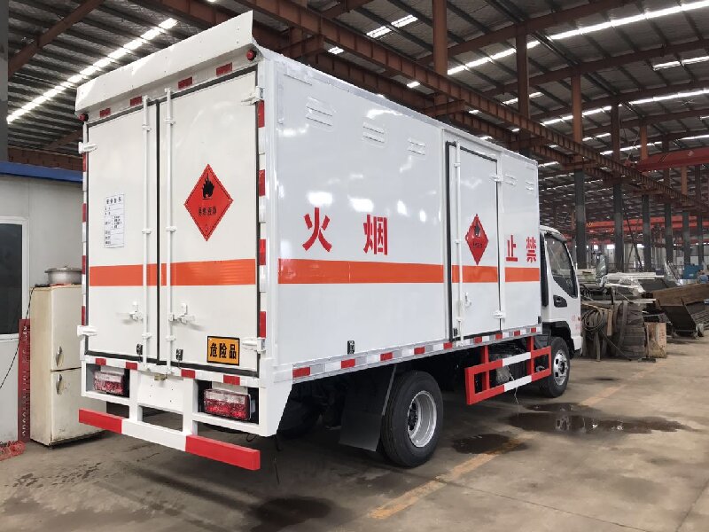 蘇州到巴音郭楞蒙古自治州危險品運輸